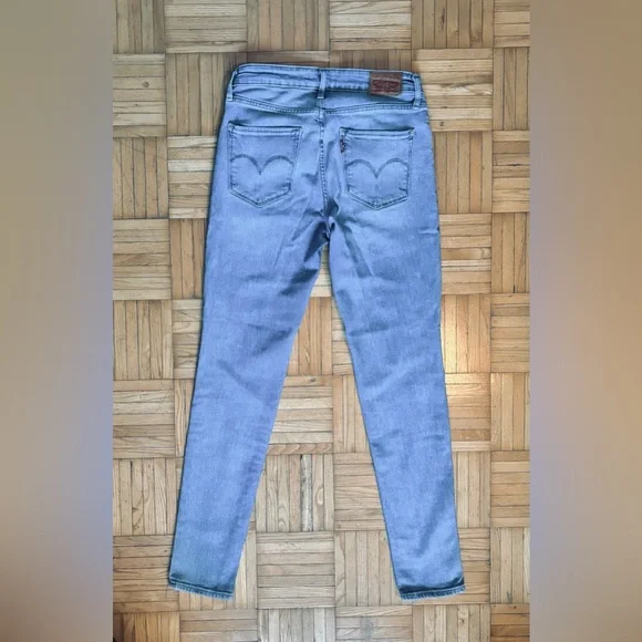 Levi’s 721 High Rise Skinny Jeans - Picture 5 of 11